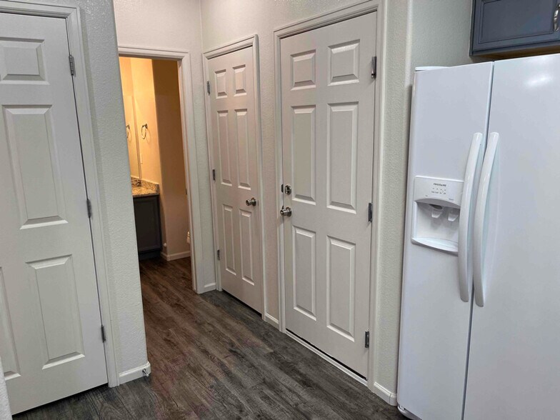 Building Photo - 1888 Reilly Grove