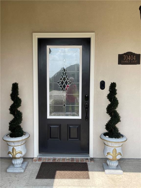 Building Photo - 70404 Chambly Ct