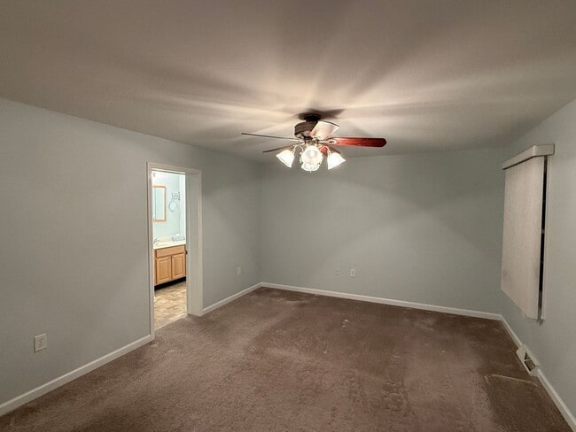 Building Photo - Beautiful 3-Bedroom Single Family Home on Private Lot- RENT NOW, SAVE NOW!