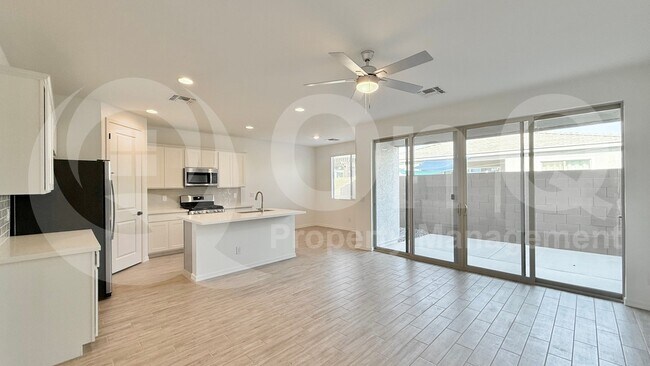 Building Photo - 4841 S Carver