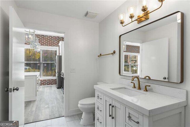 Building Photo - 791 Wylie St SE