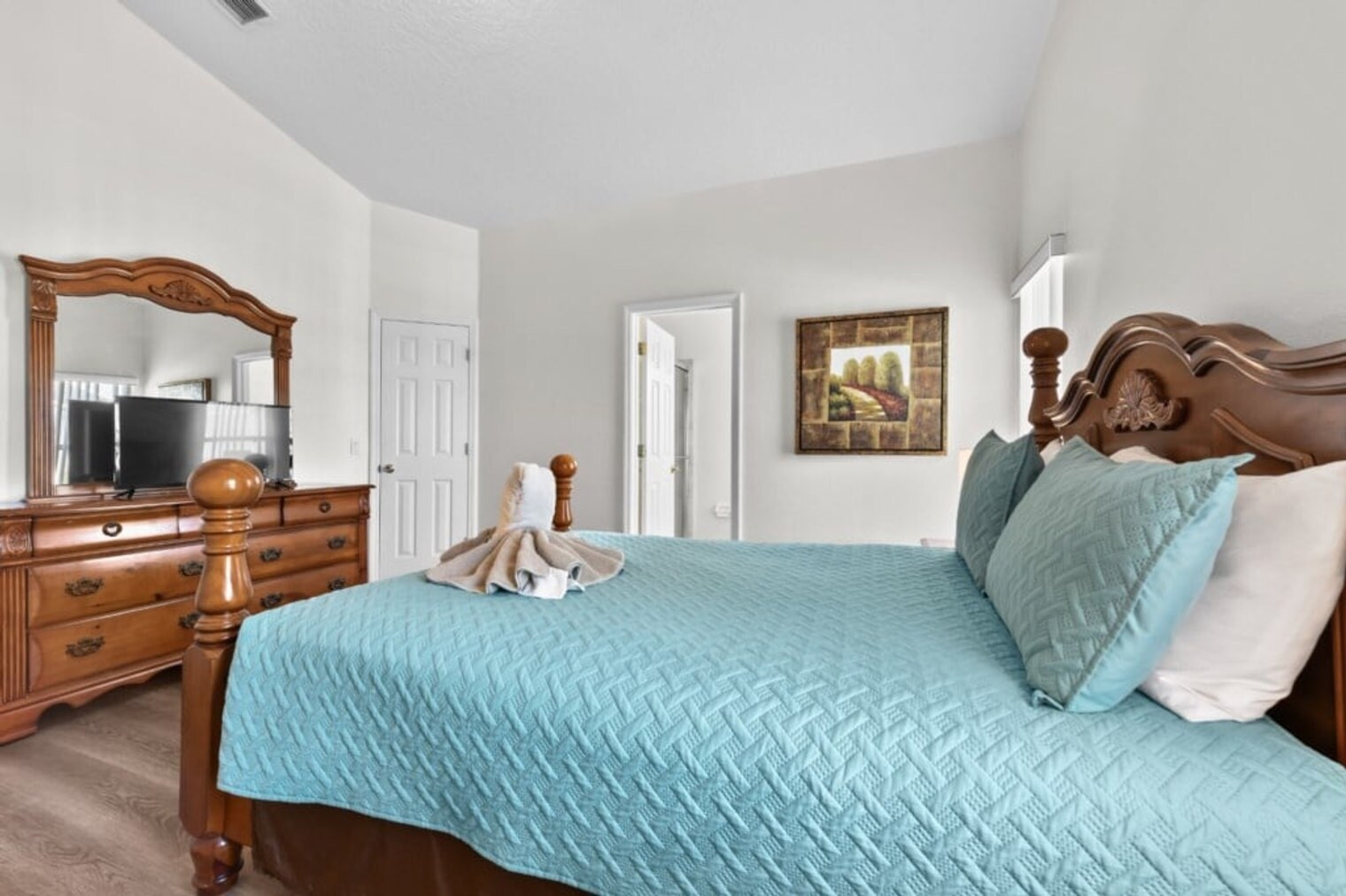 Building Photo - 447 High Point Dr