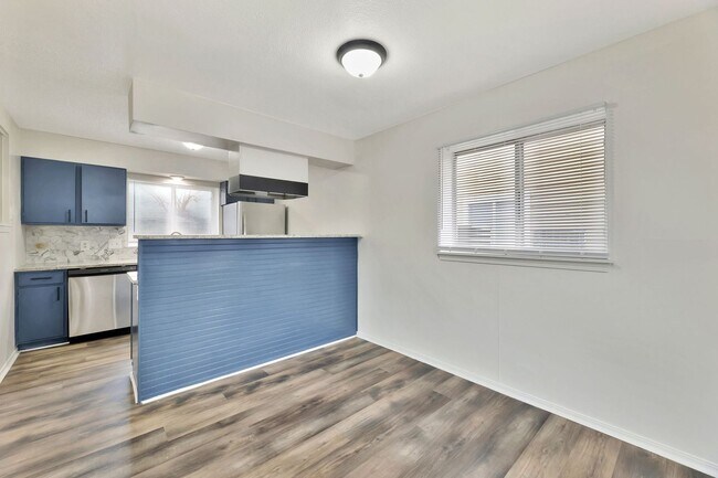 Building Photo - 5510 S Gold St