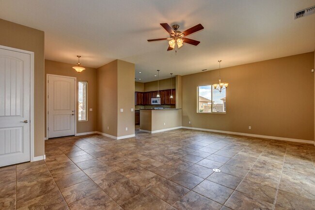 Building Photo - 3 Bed 2 Bath Home with 2.5 Car Garage for Rent in Granville!