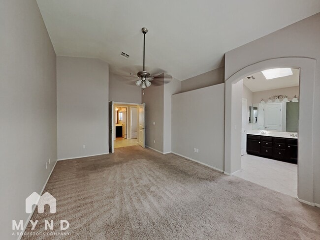 Building Photo - 212 Sandpiper Village Way