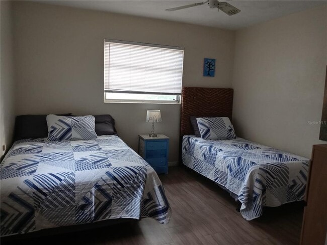 Building Photo - 821 Helena Dr