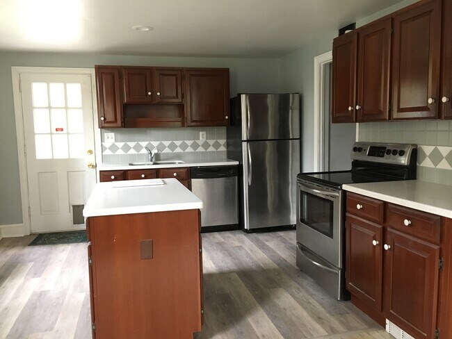 Building Photo - 2071 Tulpehocken Rd