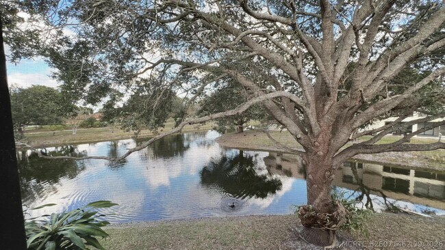 Building Photo - 4205 Oak Terrace Dr