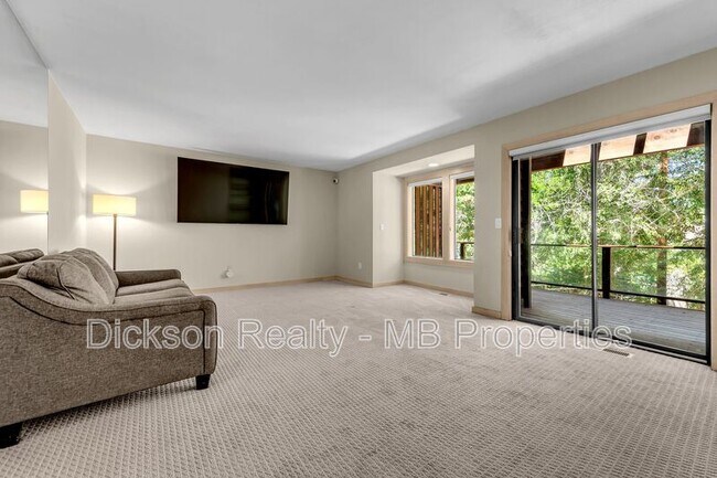 Building Photo - 2205 S Arlington Ave