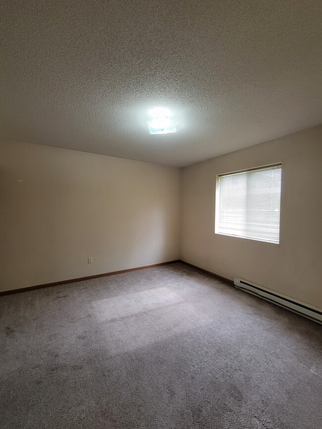 Building Photo - 8th & 8th Apartments