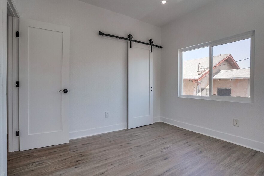 Building Photo - 2708 Cincinnati St