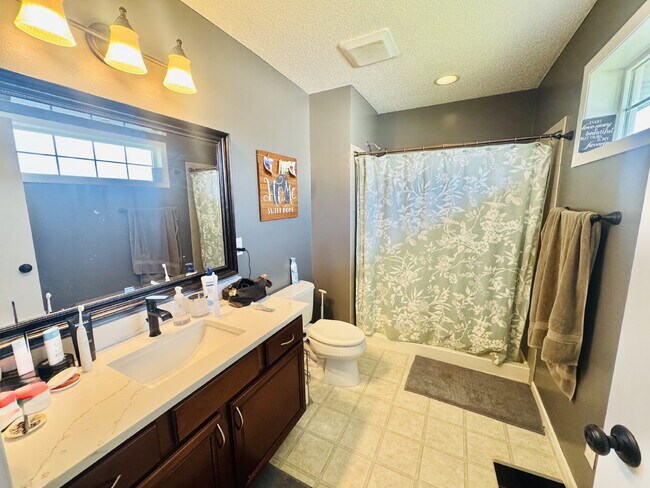 Building Photo - Spacious 4-Bed Shakopee Gem with Granite Finishes & Finished Basement