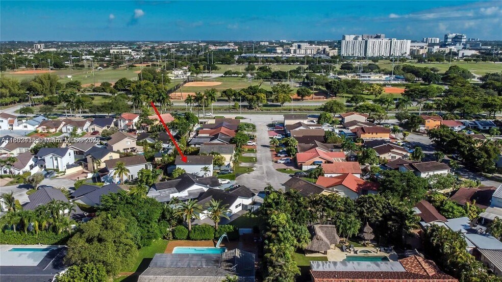 Building Photo - 2500 SW 113th Ct