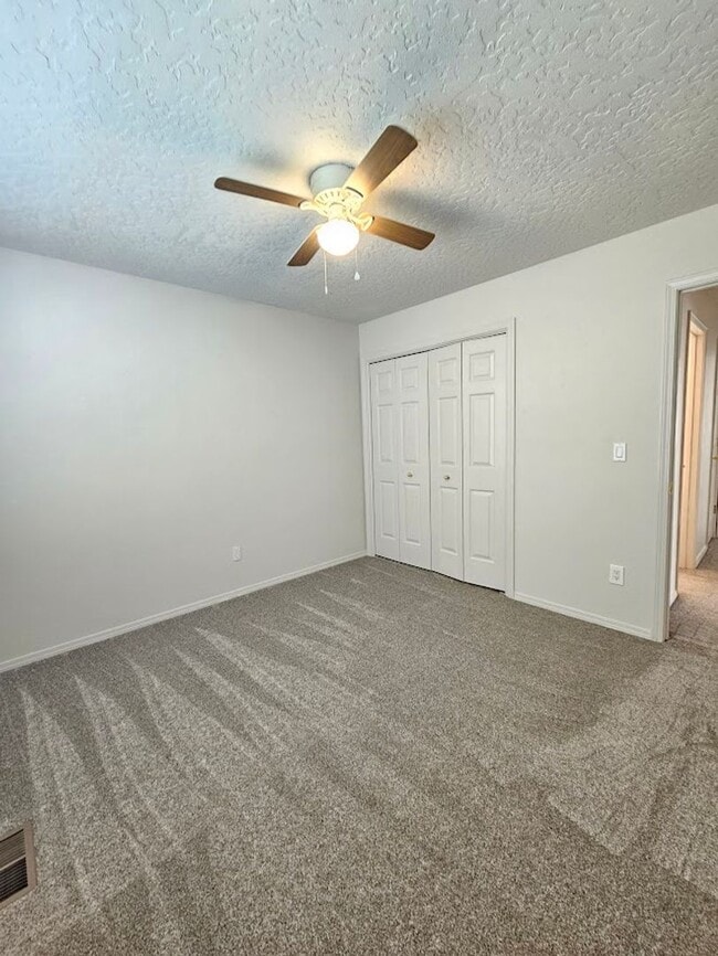 Building Photo - NEW TO MARKET 4 Bedroom Home - Central Mer...