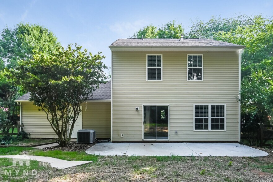 Building Photo - 222 Kendra Dr SW