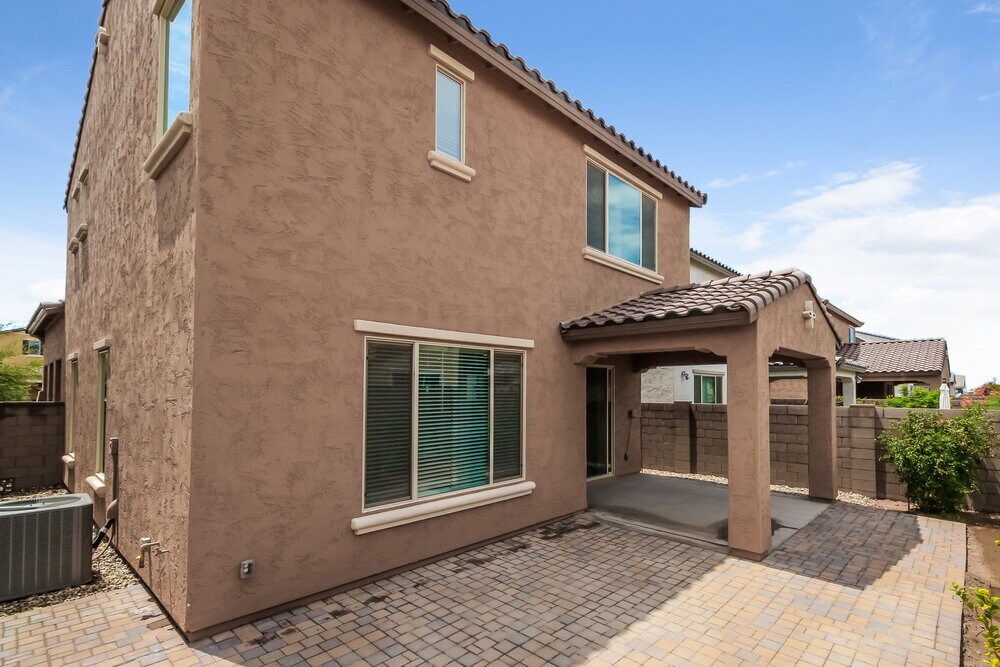 Building Photo - 9546 E Thornbush Ave