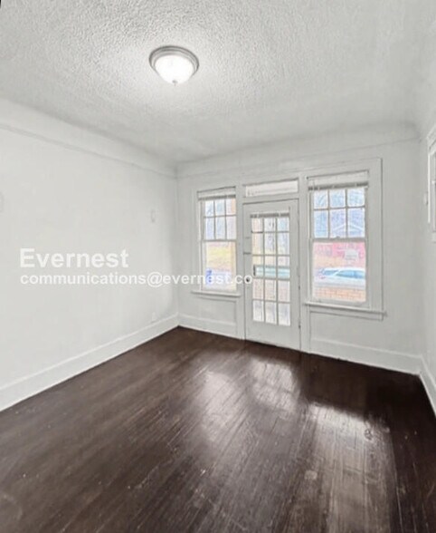 Building Photo - 11391 Belleterre Ave