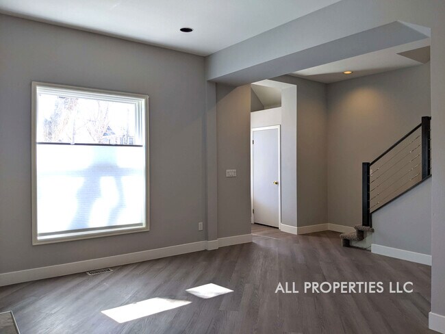 Building Photo - 123 E Bayaud Ave