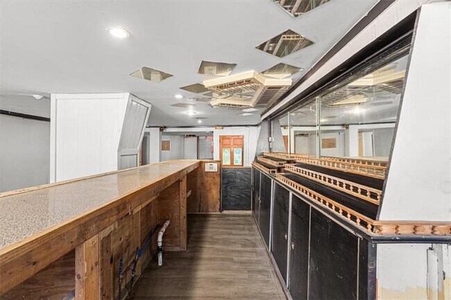 Building Photo - 57 N Main St