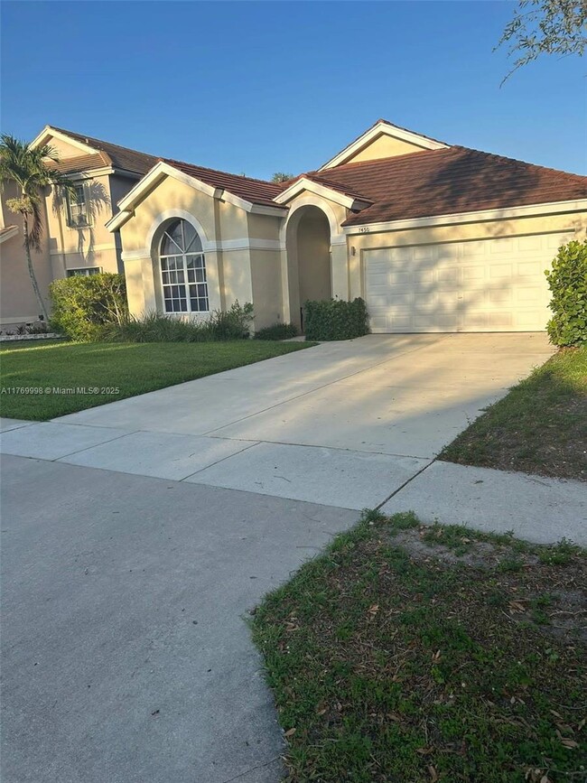 Building Photo - 7450 Trescott Dr