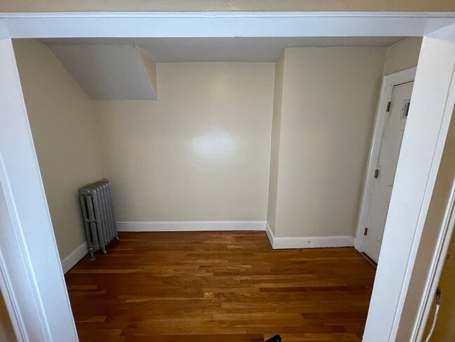 Building Photo - 25 Gorham Ave