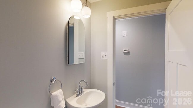 Building Photo - 4227 Murrayhill Rd