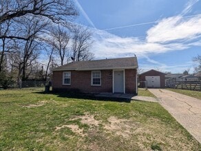 Building Photo - 2 Bedroom House Pryor