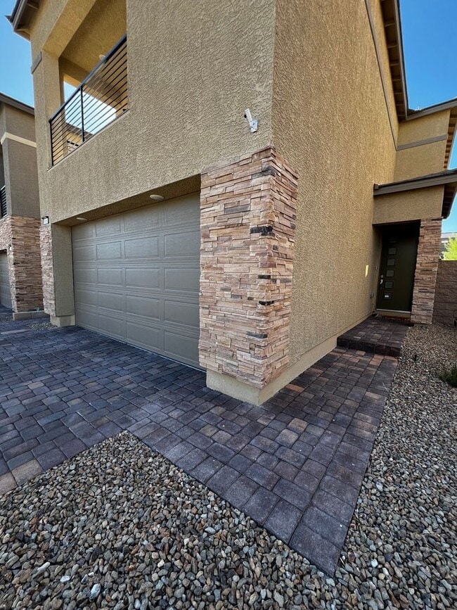 Building Photo - Beautiful 3-Bedroom Home in Desirable Skye Canyon * COMING SOON*