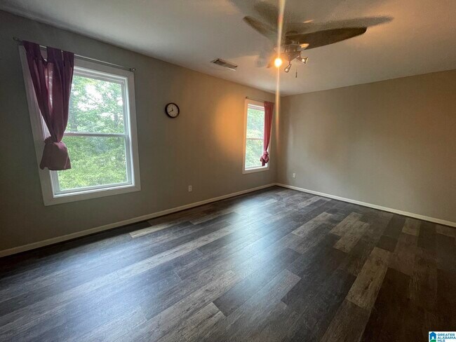 Building Photo - 1727 Ashwood Dr