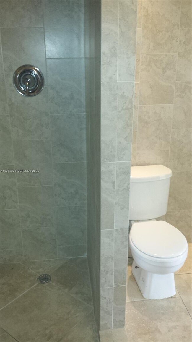 Building Photo - 492 NW 165th St