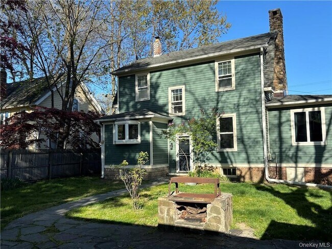 Building Photo - 194 N Midland Ave