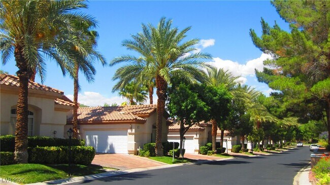 Building Photo - 2050 W Warm Springs Rd