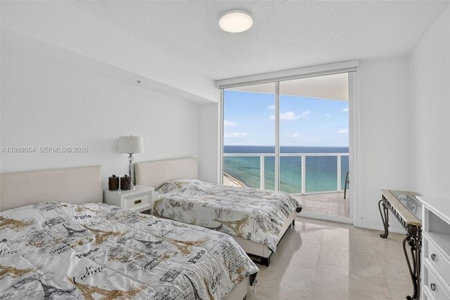 Building Photo - 16699 Collins Ave