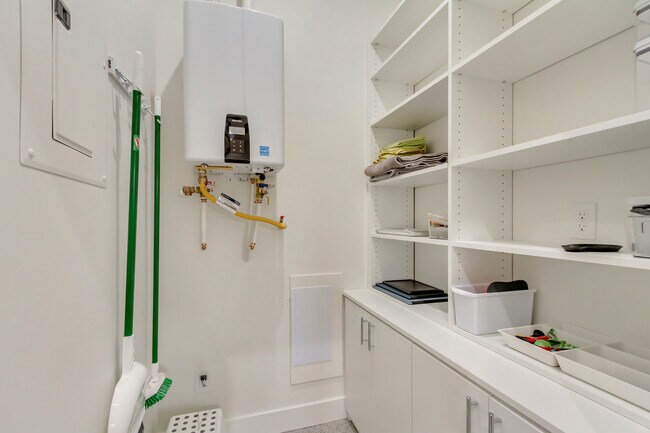 Building Photo - 12990 12990 S