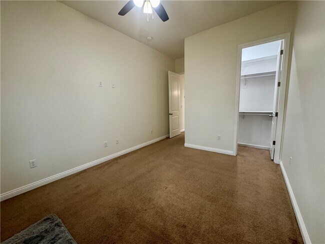 Building Photo - 2225 Moonridge Ln
