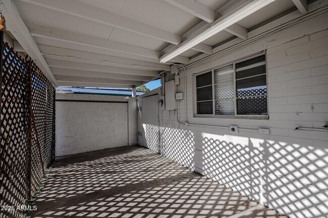 Building Photo - 4122 N 6th Ave