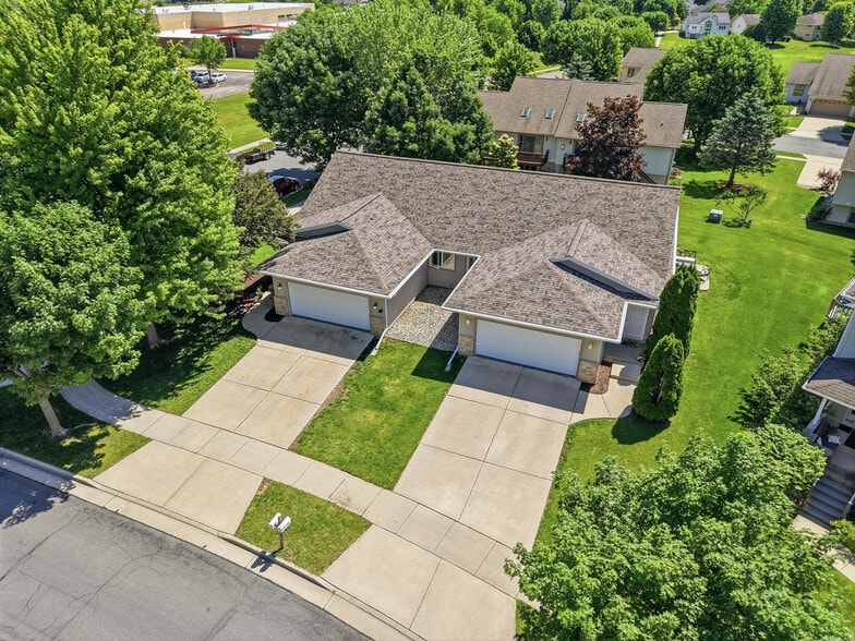 Aerial View - Front - 1051 Tamarack Way