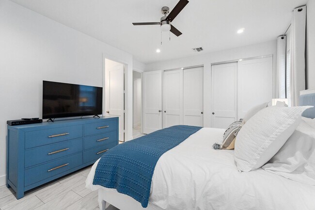 Building Photo - 17868 Limestone Creek Rd