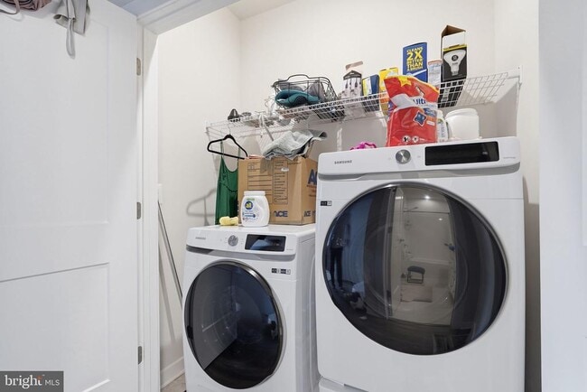 Building Photo - 20354 Newfoundland Sq