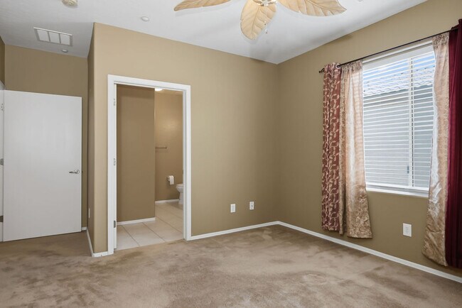 Building Photo - 6655 Flaminian Ln