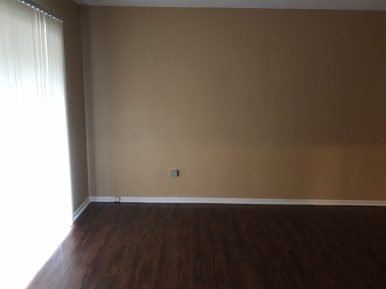 Building Photo - 3655 Haughton Ln