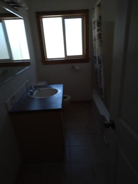 Bathroom - 1199 NE Ochoco Ave