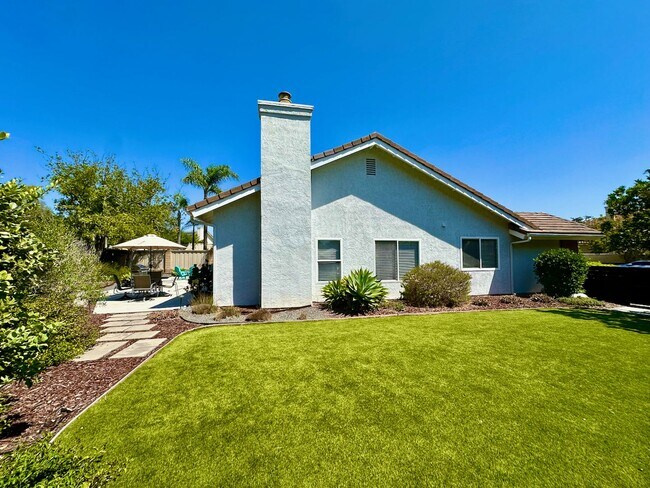 Building Photo - FOR RENT Call For Availability 3Br/3Ba 2128 Sqft Fully Furnished Del Mar Heights Vacation Home, C...