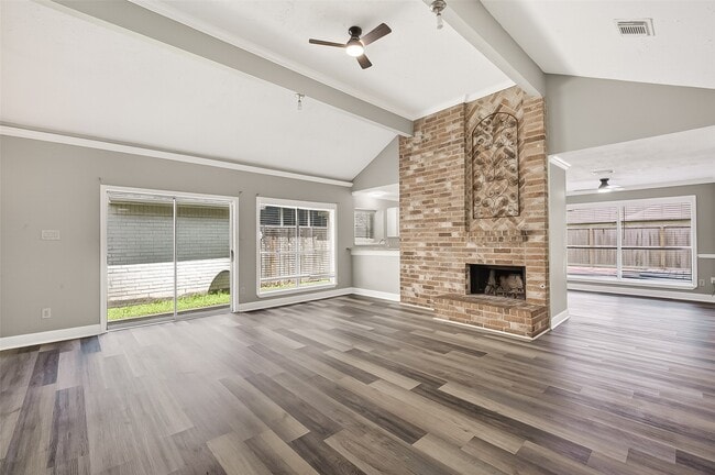 Building Photo - 12403 Meadow Ridge Dr