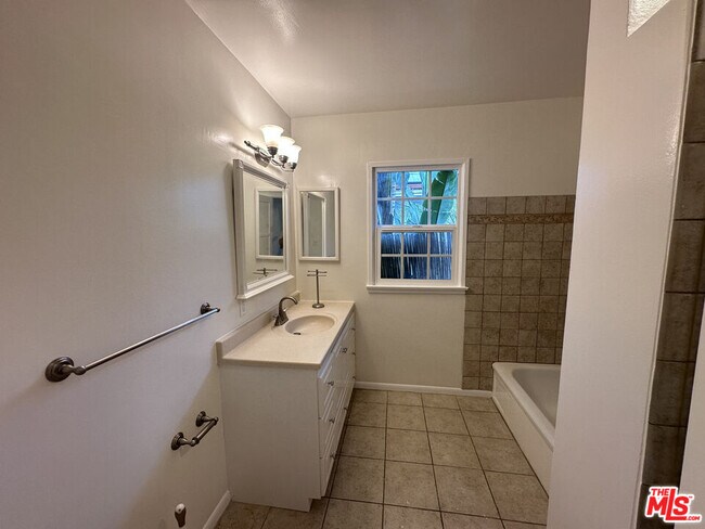 Building Photo - 7907 Anise Ave
