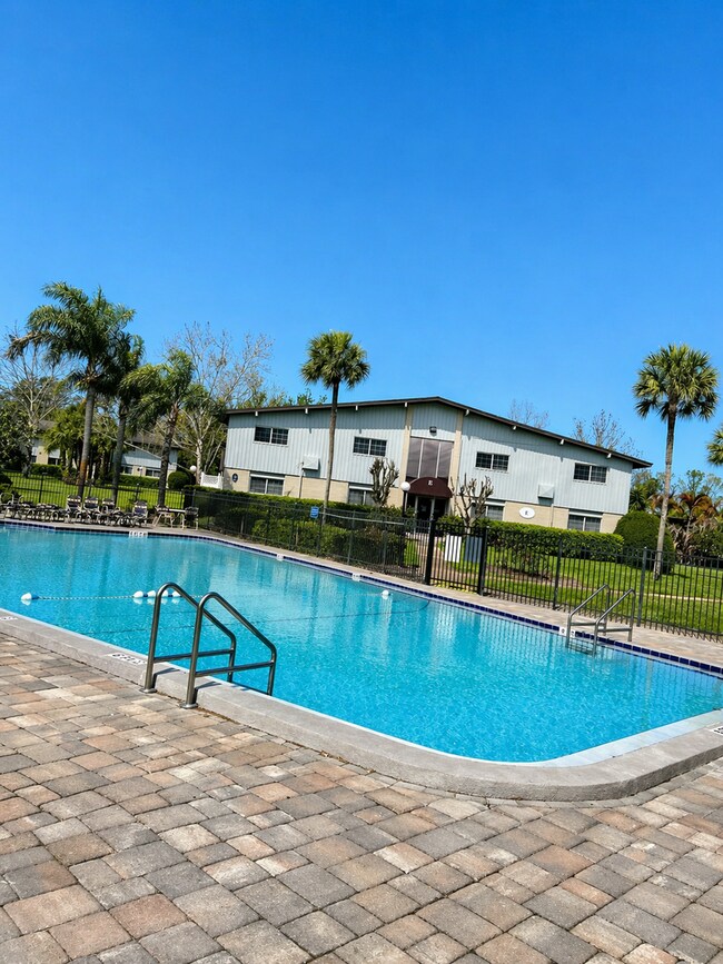 Building Photo - SPACIOUS 2BR CONDO | MOVE-IN READY | LIMITED AVAILABILITY