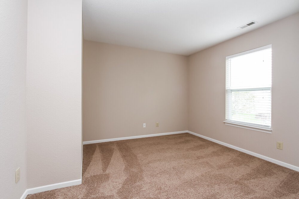 Building Photo - 105 Winterwood Dr