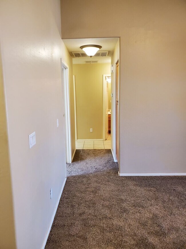 Building Photo - COMING SOON! 3 bedroom &2 bathroom House in Avondale!