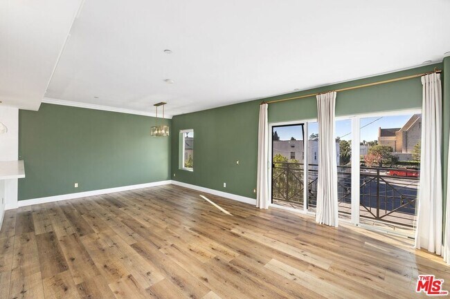 Building Photo - 311 S Gramercy Pl