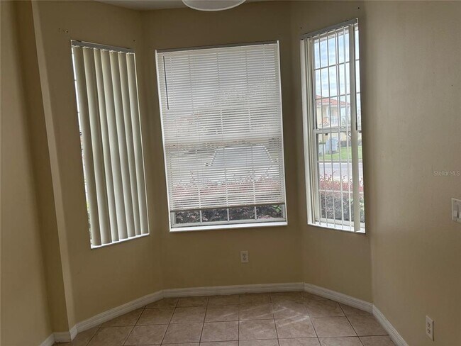 Building Photo - 1158 S Beach Cir